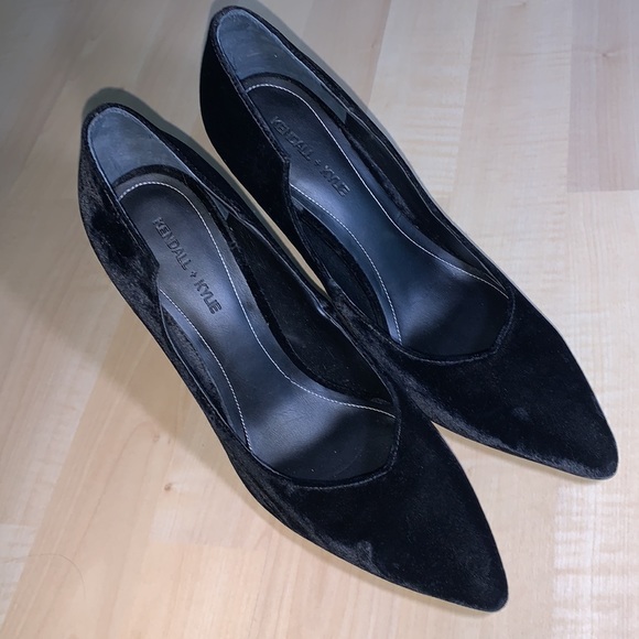 KENDALL + KYLIE ABI VELVET Stiletto Heels - Picture 12 of 15